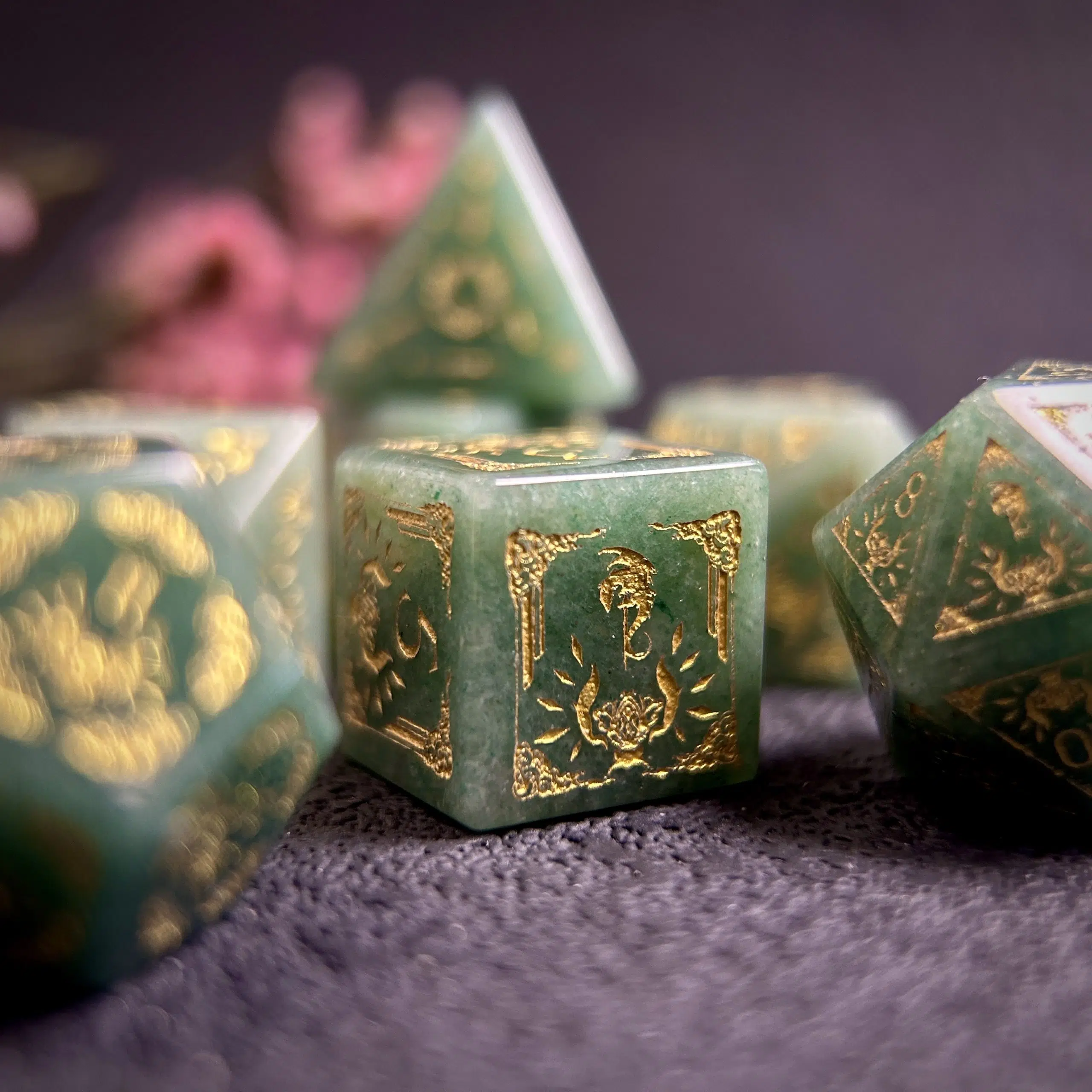 Natural Green Aventurine Gemstone Dice Set, Cloudward: Dragon’s Throne & Edge, 7 Pieces DND - Image 2