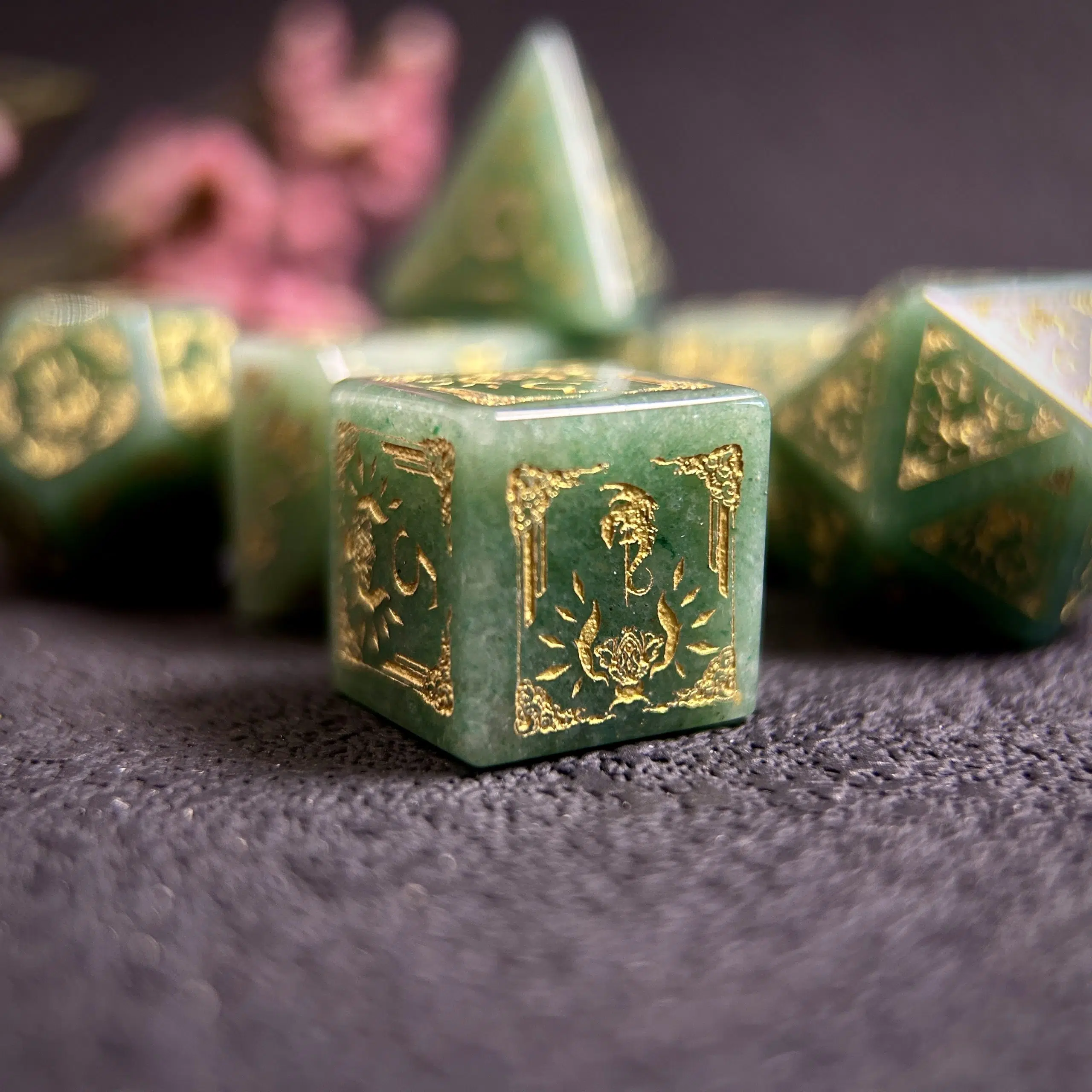 Natural Green Aventurine Gemstone Dice Set, Cloudward: Dragon’s Throne & Edge, 7 Pieces DND - Image 4